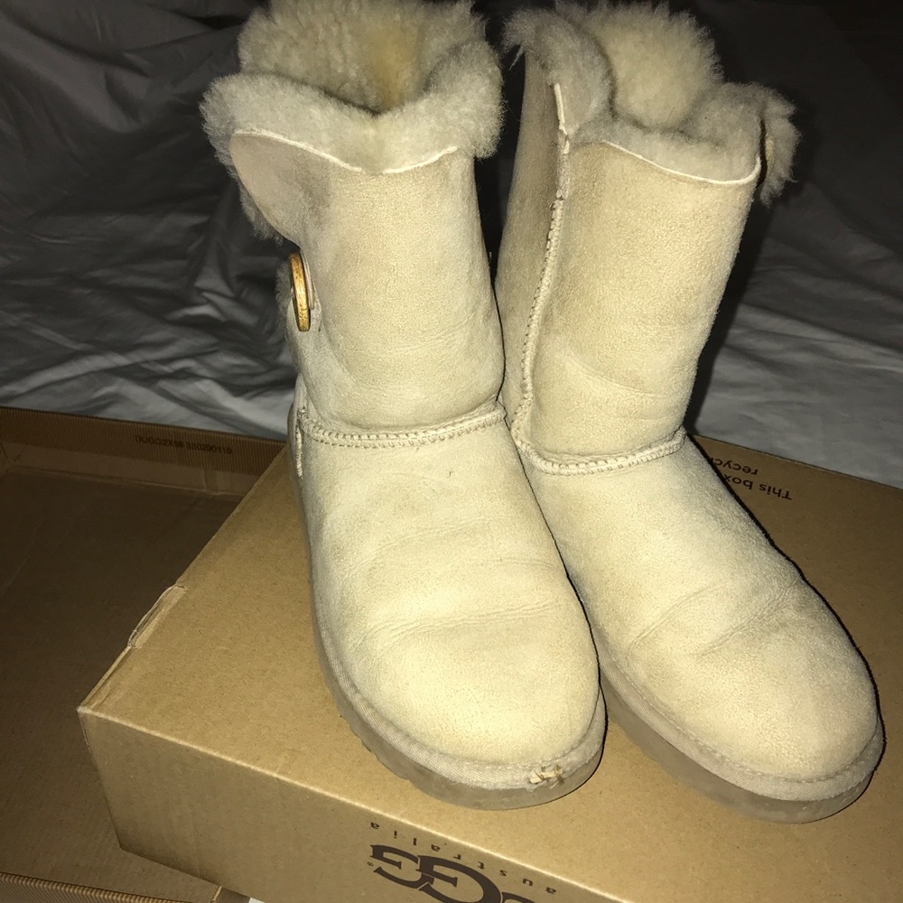 Sand Bailey Button UGGs - Picture 2 of 8